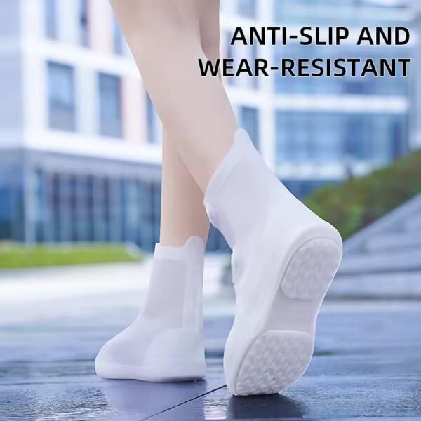 Waterproof, anti-slip, thickened and wear-resistant rain boots. Rain shoe covers for both men and women suitable for rainy days in summer.